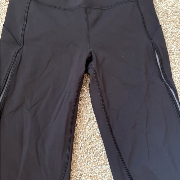 Lululemon 🍋😻Athletica Black Leggings - Picture 2 of 9